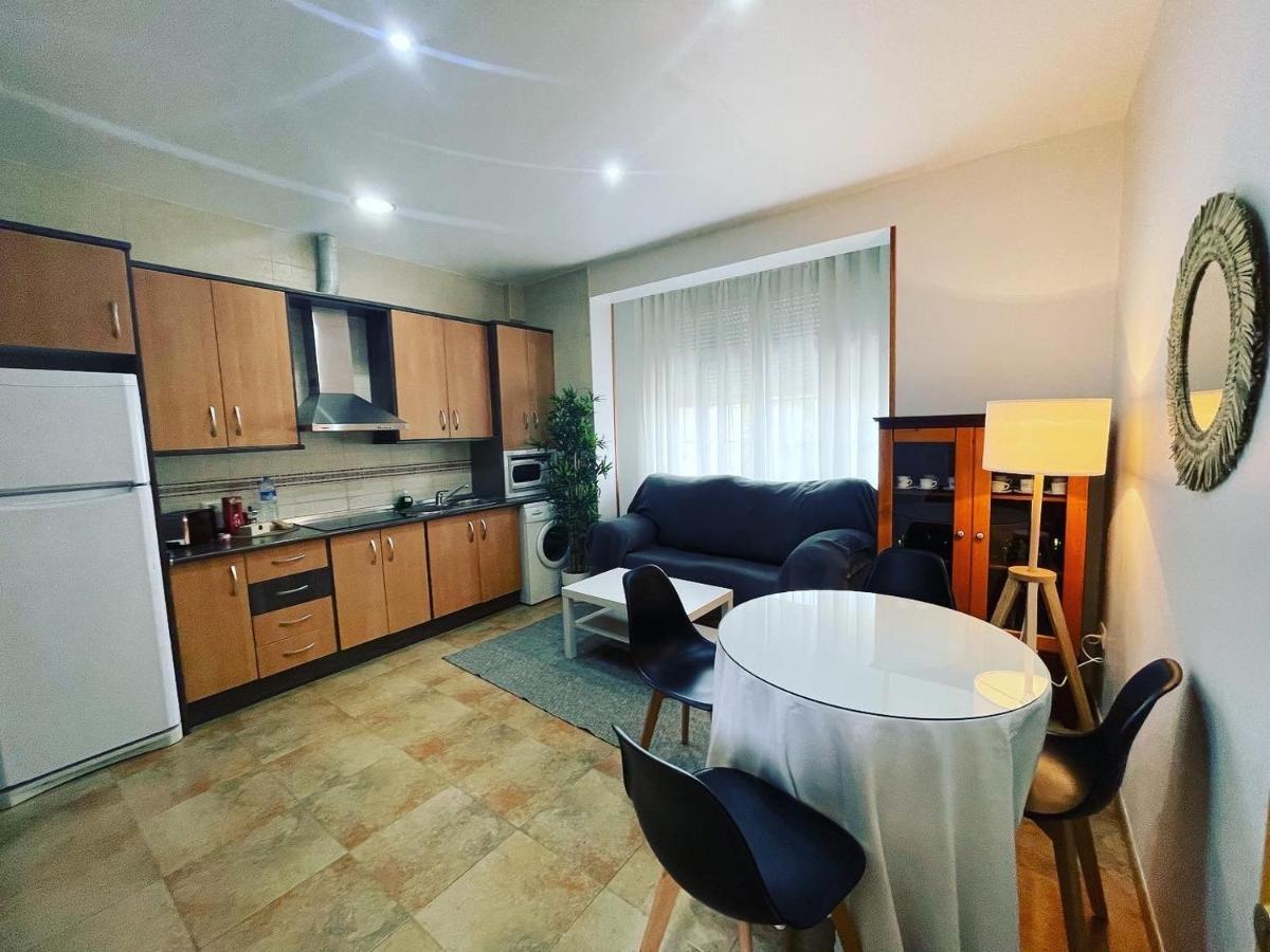 Apartamentos Colon Pondos Linares (Jaen) Esterno foto