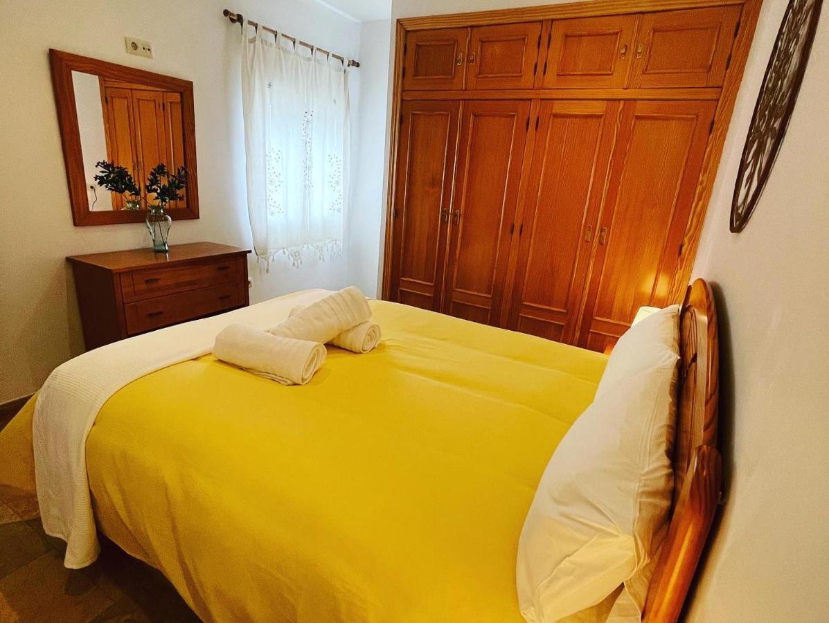 Apartamentos Colon Pondos Linares (Jaen) Esterno foto